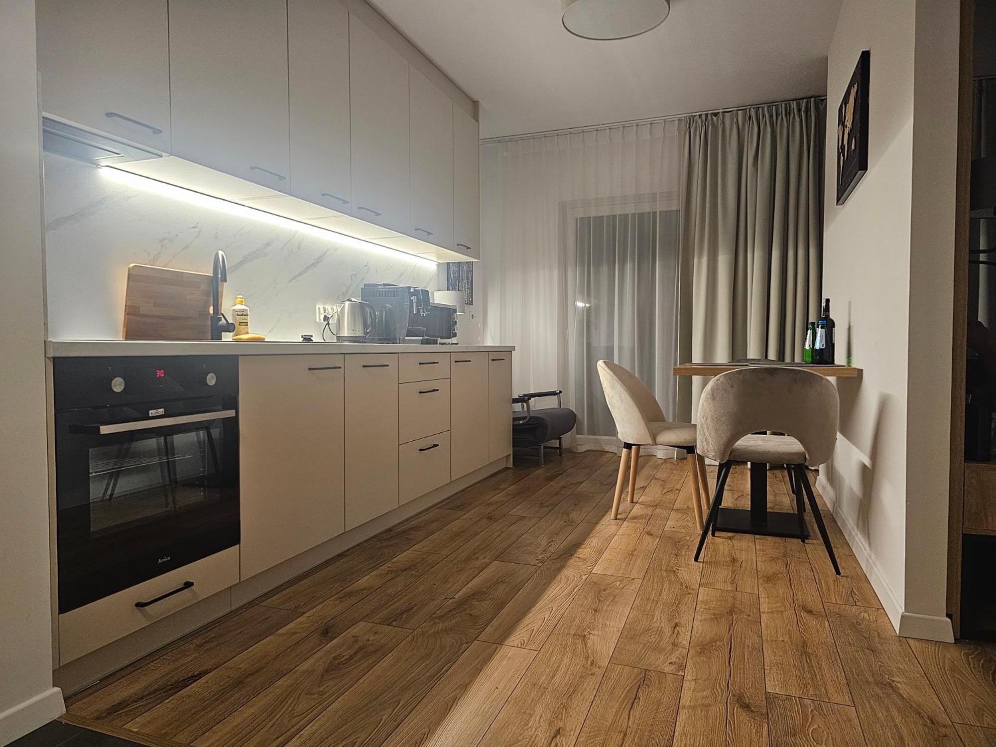 City Sense New Apartments - Main Station And City Center Вроцлав Экстерьер фото