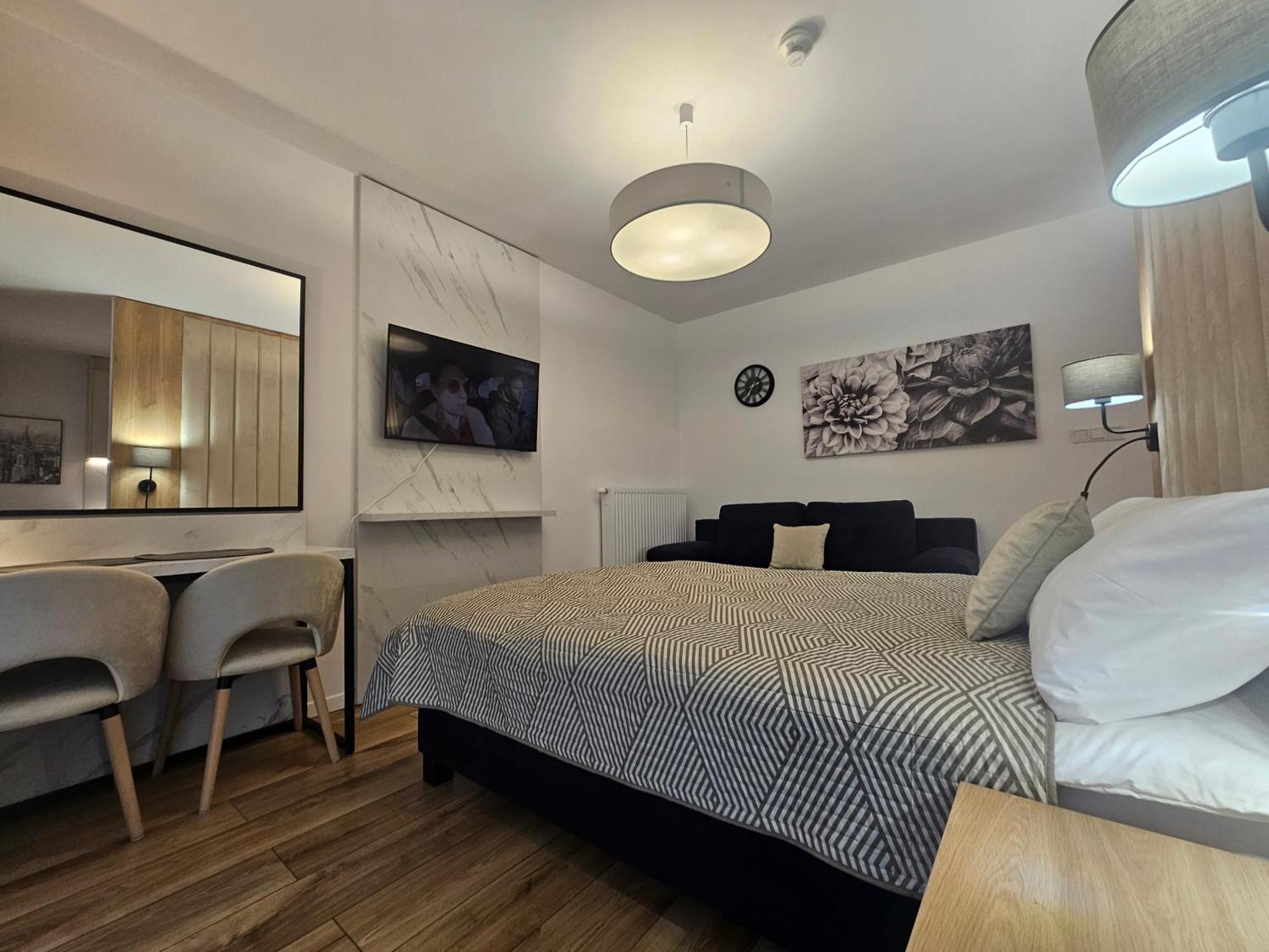 City Sense New Apartments - Main Station And City Center Вроцлав Экстерьер фото